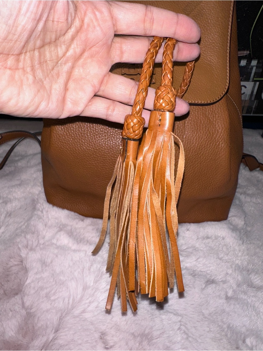 🎒 Tory Burch Thea Leather Backpack – Cognac Brown - Picture 5 of 16